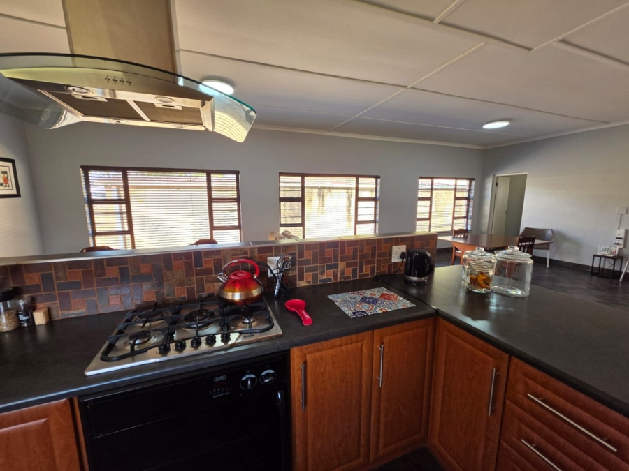 6 Bedroom Property for Sale in Bethlehem Free State